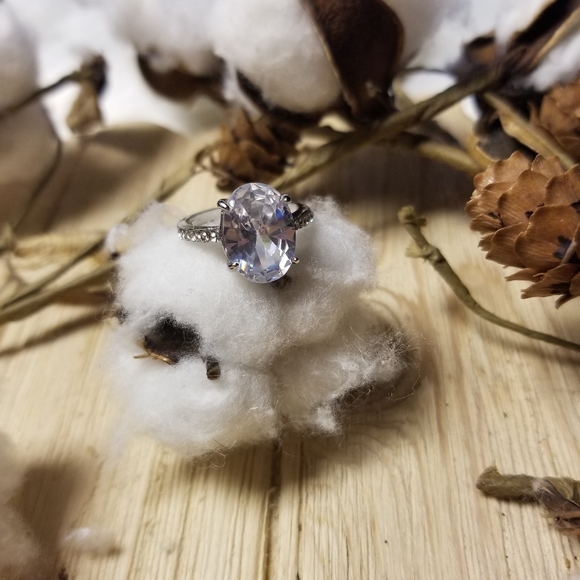 💍💍Exquisite Shiny 5 Karat Oval Cut engagement ring💍💍 - Picture 12 of 16